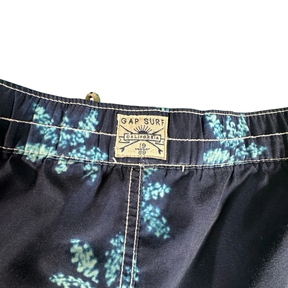 GAP Kids Boys Swim Trunks Size M (8) Shark & Floral Board Shorts Lot of 2